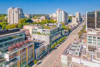 550 W Broadway, Vancouver, BC - VISTA AÉREA  vista de mapa