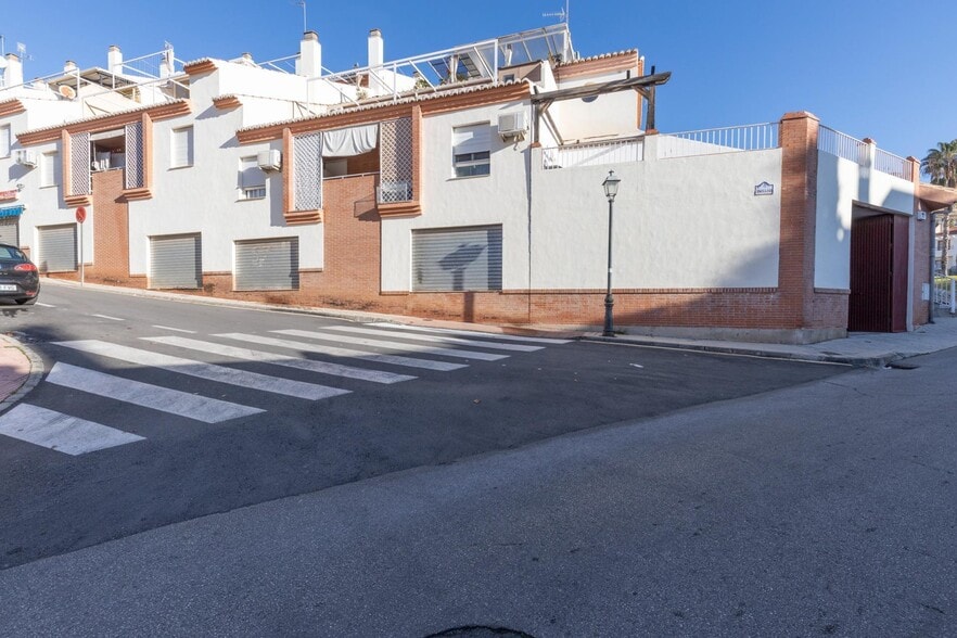 Local en Huétor Vega, Granada en venta - Foto del edificio - Imagen 1 de 20