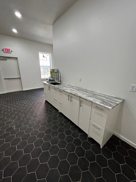 1011 Desiard St, Monroe, LA en alquiler - Foto del interior - Imagen 3 de 10