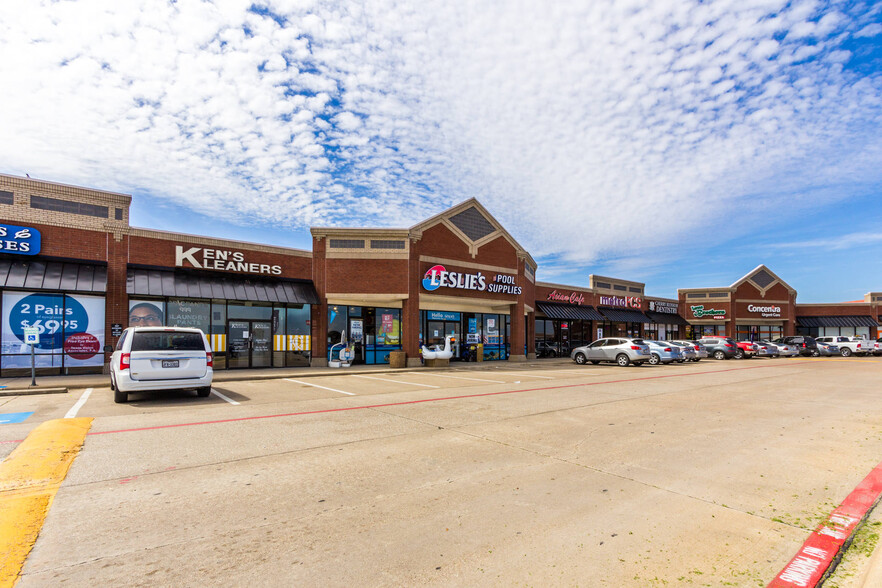 811-877 NE Alsbury Blvd, Burleson, TX en alquiler - Foto del edificio - Imagen 3 de 11