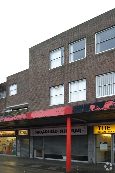 38-40 Broadfield Barton, Crawley en venta - Foto del edificio - Imagen 2 de 3