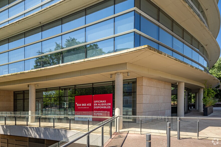 Avinguda Can Fatjó dels Aurons, 9, Cerdanyola del Vallès, Barcelona en alquiler - Foto del edificio - Imagen 3 de 4