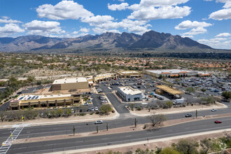 La Canada Dr, Oro Valley, AZ - VISTA AÉREA  vista de mapa - Image1