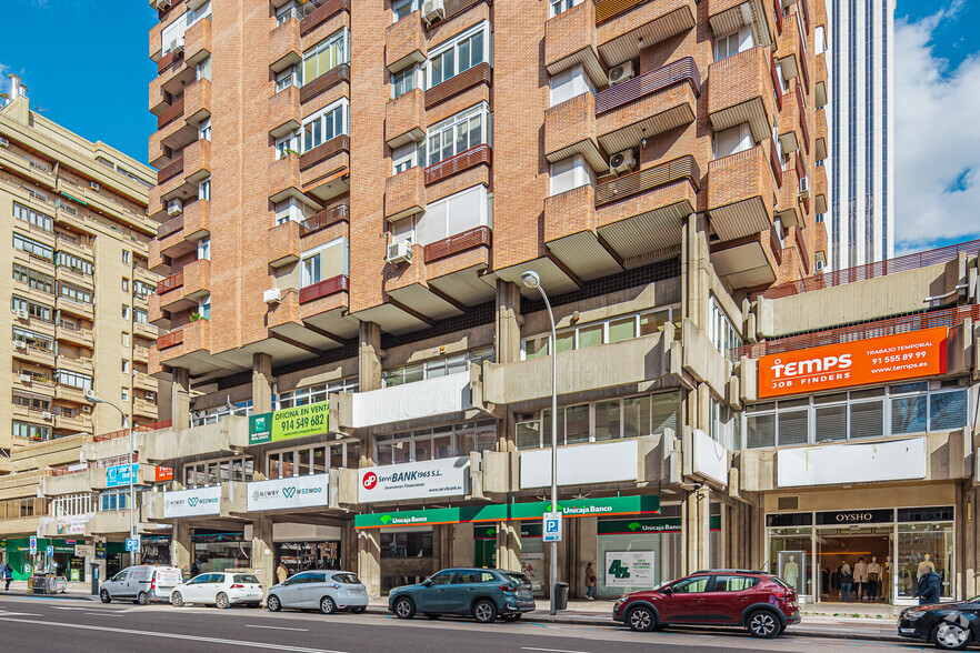 Calle Orense, 20, Madrid, Madrid en venta - Foto del edificio - Imagen 3 de 11