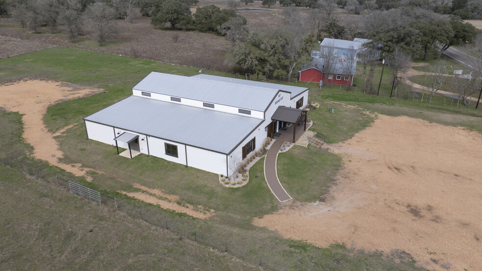 2260 Texas 237, Round Top, TX en venta - Foto del edificio - Imagen 3 de 25