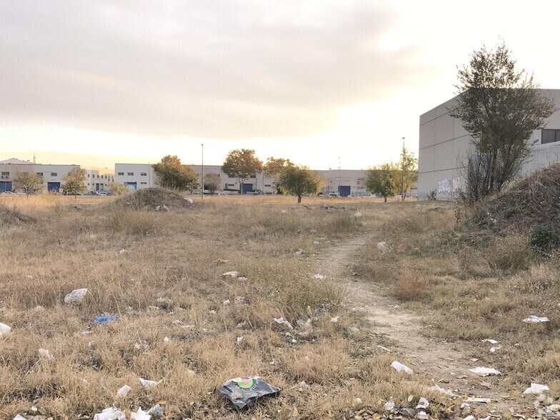 Calle de Piñuécar, 33, Madrid, Madrid en venta - Foto del edificio - Imagen 3 de 3