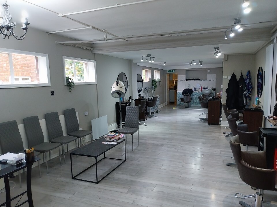 260-266 Hykeham Rd, Lincoln, LIN LN6 8BJ - Unidad Unit 266 -  - Foto del interior - Image 2 of 4