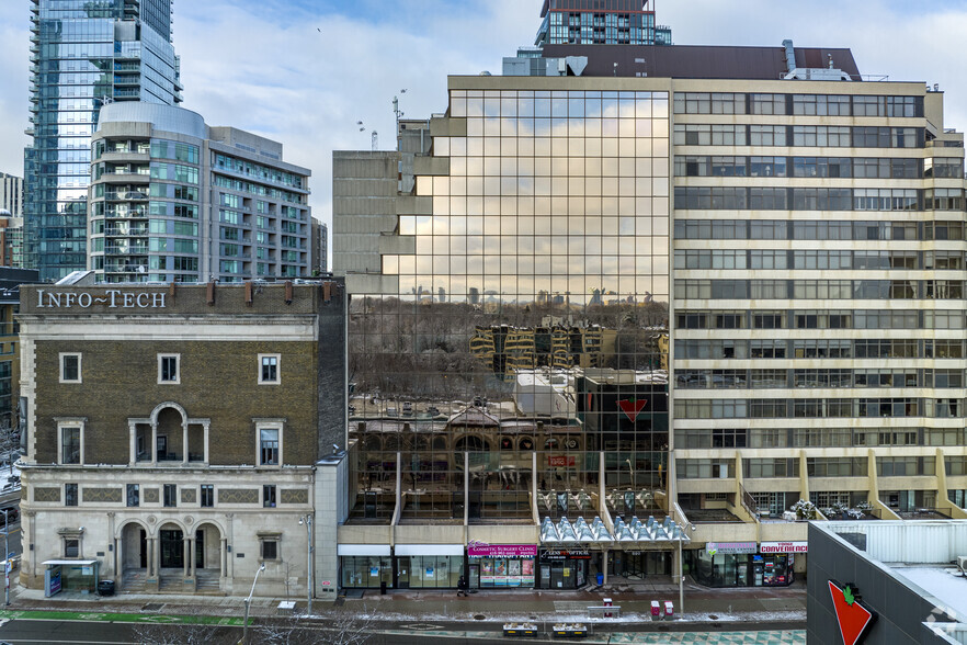 890 Yonge St, Toronto, ON en alquiler - Foto del edificio - Imagen 2 de 5