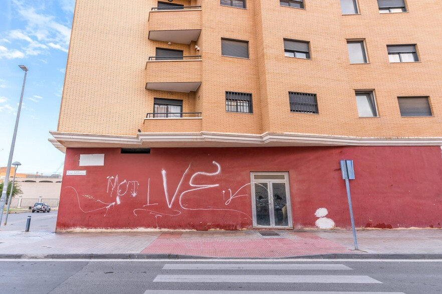 Calle Costa Balear, 24, Almería, Almería en venta - Foto del edificio - Imagen 1 de 16