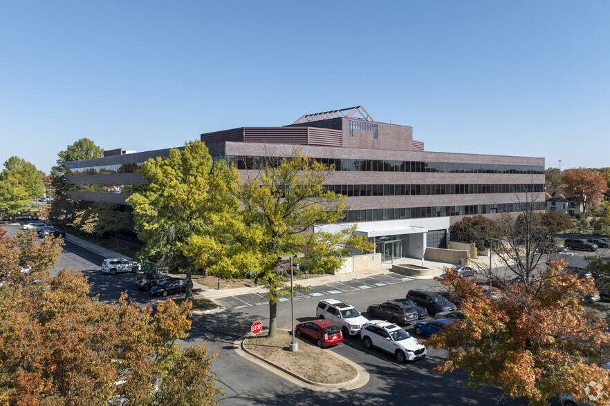 381 Elden St, Herndon, VA en alquiler - Foto del edificio - Imagen 1 de 29