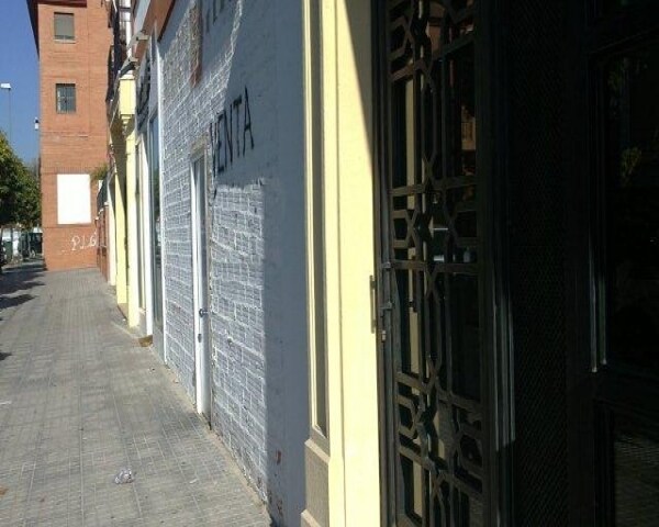 Local en Córdoba en venta - Foto del edificio - Imagen 2 de 3