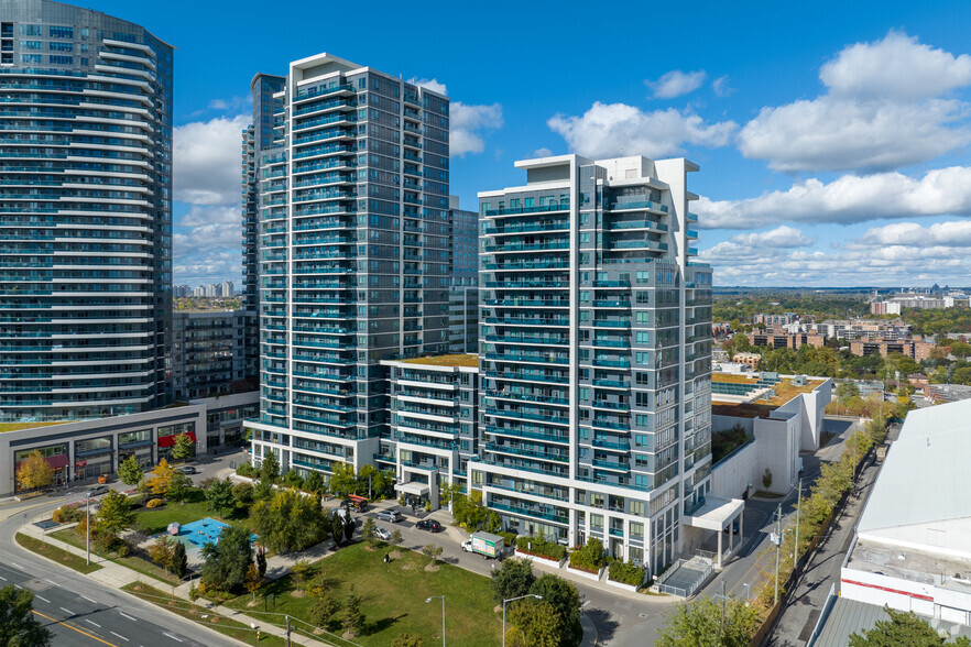 7181 Yonge St, Markham, ON en venta - Foto del edificio - Imagen 2 de 4