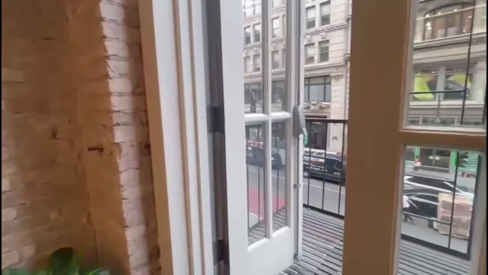 521 Broadway, New York, NY en alquiler - Vídeo de anuncio comercial - Imagen 2 de 22