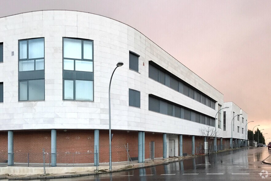 Plaza Corral de los Cantos, 3, Argés, Toledo en venta - Foto del edificio - Imagen 2 de 3
