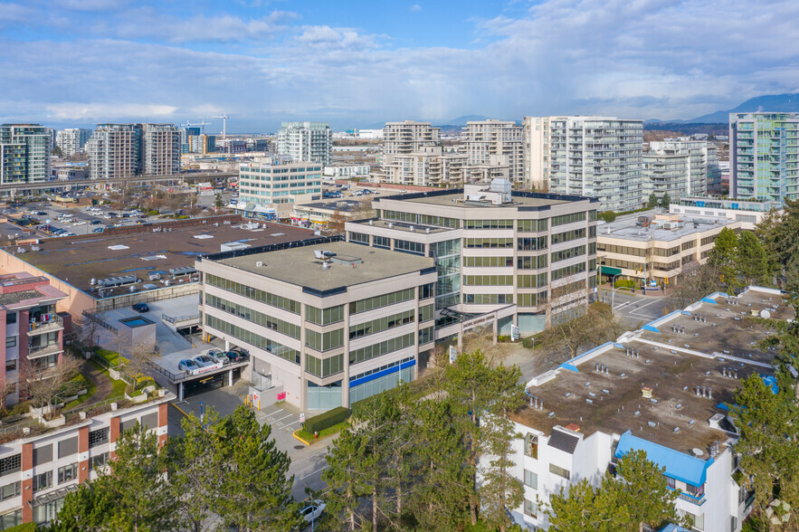 5811 Cooney Rd, Richmond, BC en alquiler - Foto del edificio - Imagen 3 de 5