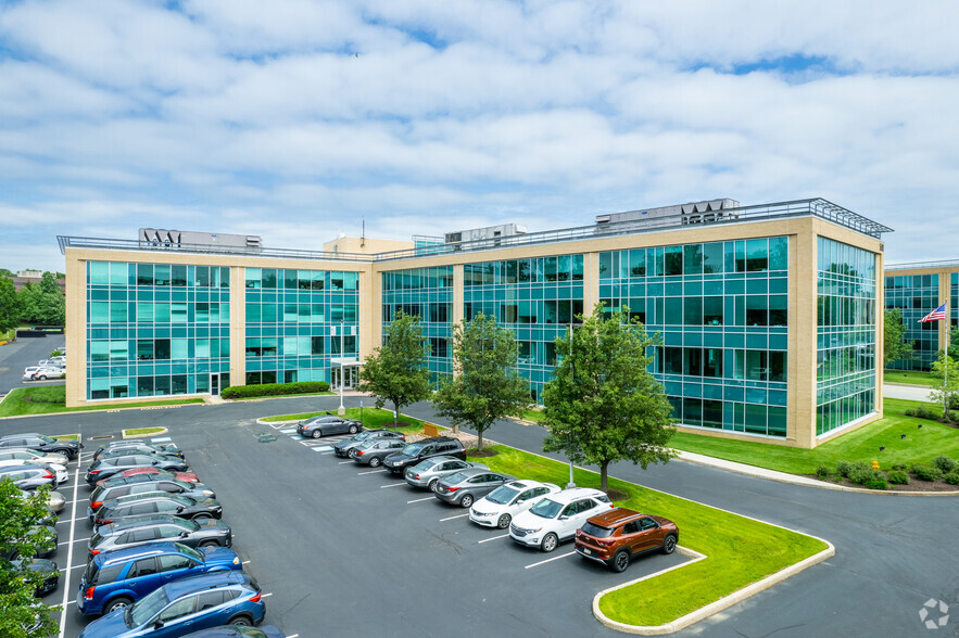 500 Office Center Dr, Fort Washington, PA en alquiler - Foto del edificio - Imagen 2 de 9