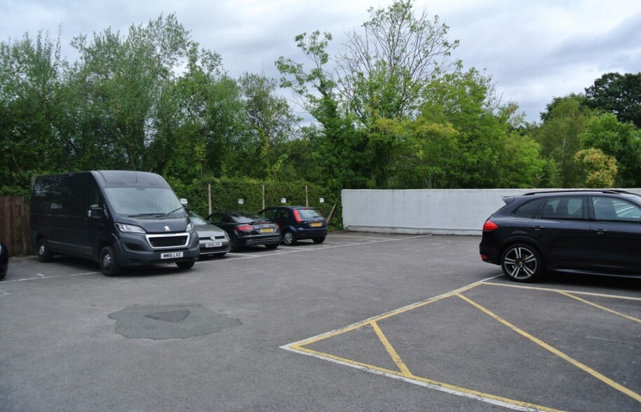 Portsmouth Rd, Esher en alquiler - Otros - Imagen 2 de 3