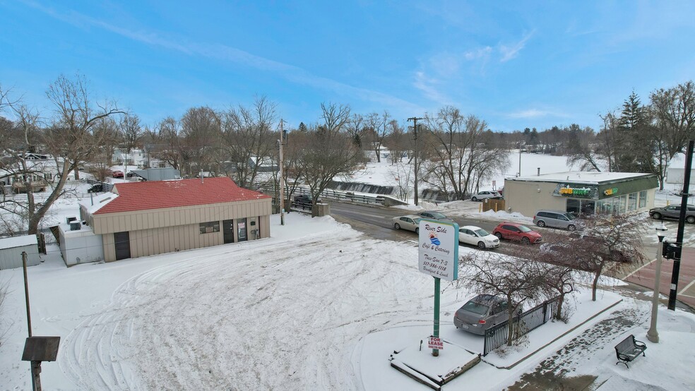 323 S Main St, Eaton Rapids, MI en venta - Foto del edificio - Imagen 3 de 27