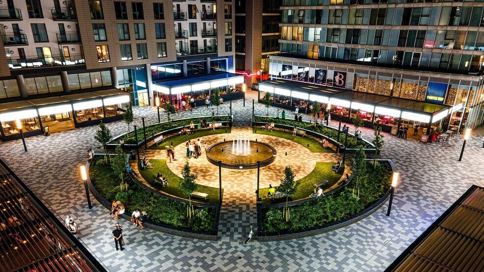 Avebury Blvd, Milton Keynes en venta - Foto del edificio - Imagen 3 de 3