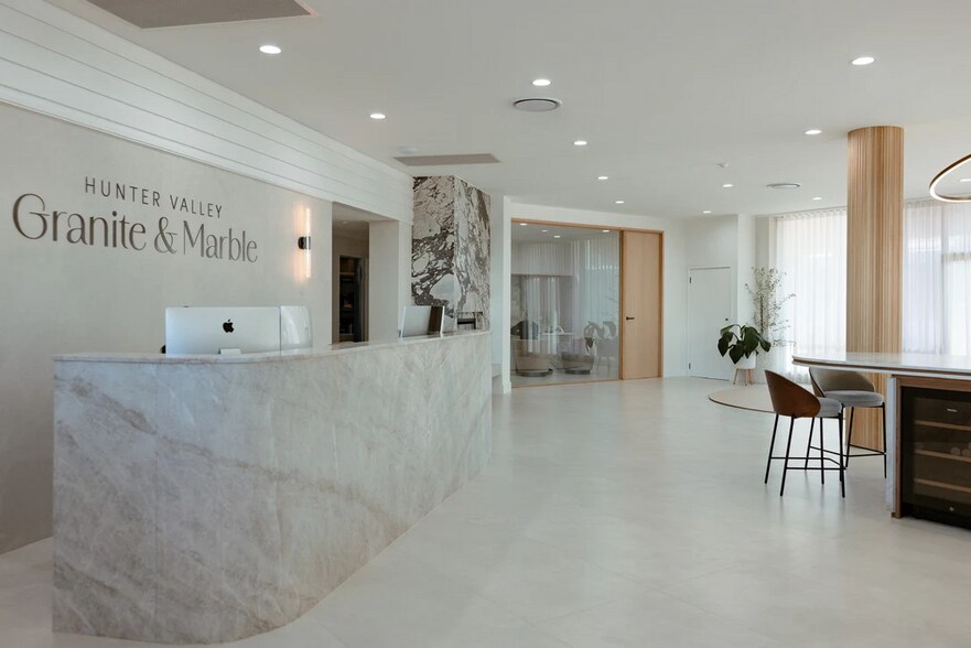 793 Hunter St, Newcastle West en venta - Foto del interior - Imagen 3 de 7