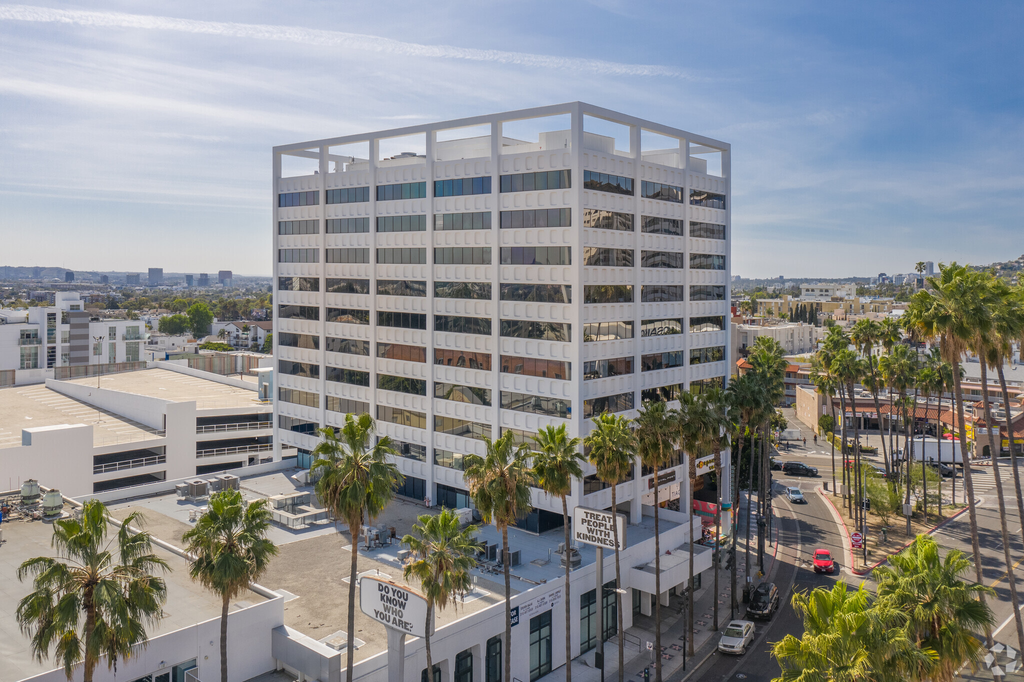 7080 Hollywood Blvd, Los Angeles, CA en alquiler Foto del edificio- Imagen 1 de 6