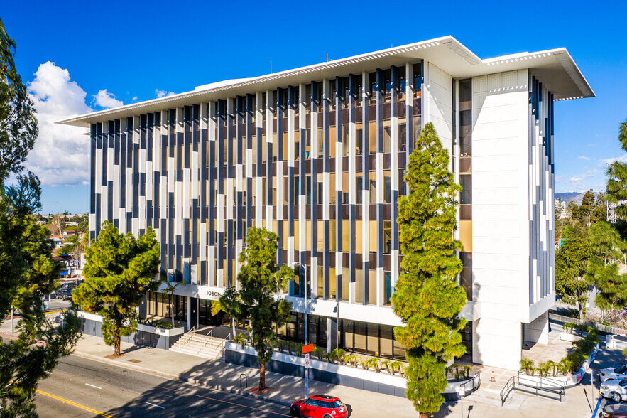 10801 National Blvd, Los Angeles, CA en alquiler - Foto del edificio - Imagen 1 de 17