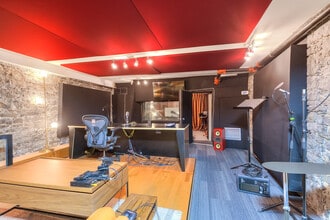 300 Pl D'youville, Montréal, QC en alquiler Foto del edificio- Imagen 2 de 10