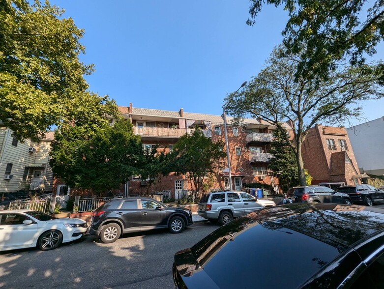 4309 54th St, Woodside, NY en venta - Foto del edificio - Imagen 1 de 11