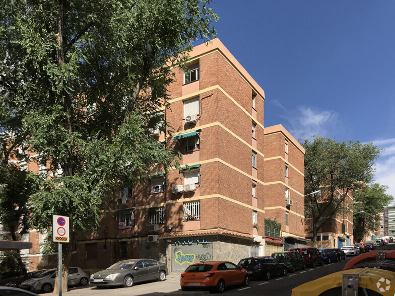 Calle de Montejurra, 5, Madrid, Madrid en venta - Foto del edificio - Imagen 2 de 2