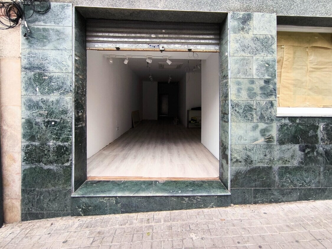 Avenida de Tomás Giménez, 54, L'Hospitalet de Llobregat, Barcelona en venta Foto principal- Imagen 1 de 4