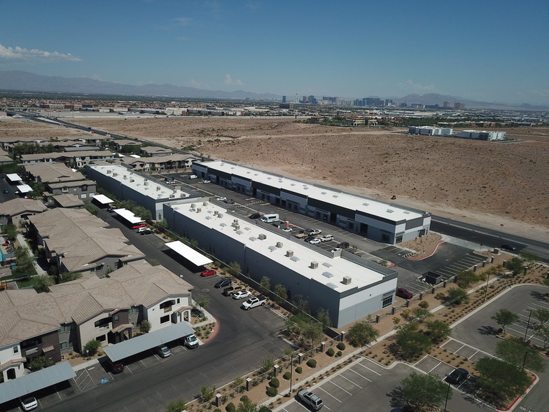 7155 S Buffalo Dr, Las Vegas, NV en alquiler - Foto del edificio - Imagen 1 de 2