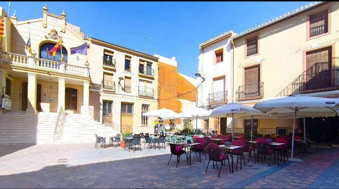 Local en Busot, Alicante en alquiler Foto del edificio- Imagen 1 de 13