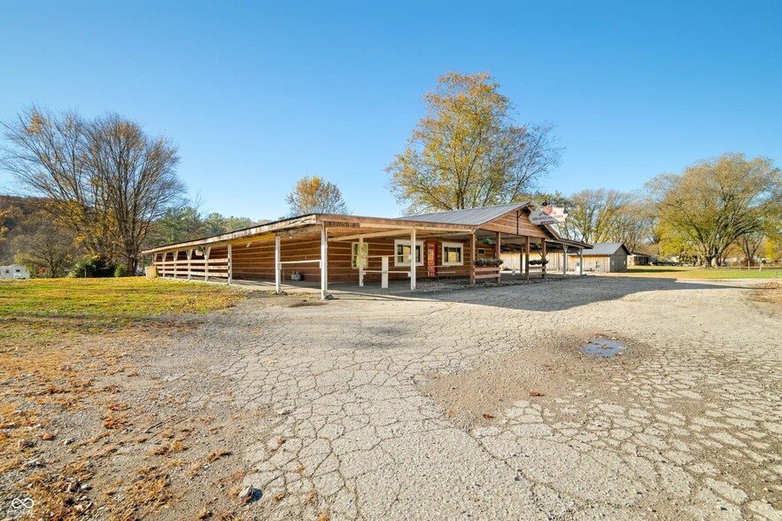 4883 SR 46 Hwy, Nashville, IN en venta - Foto del edificio - Imagen 2 de 30