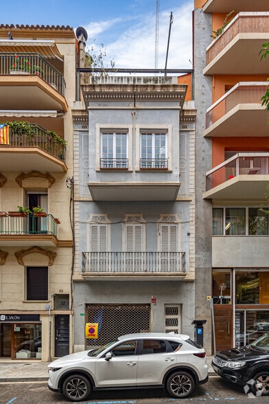 Edificio residencial en Barcelona, Barcelona en venta - Foto principal - Imagen 1 de 1