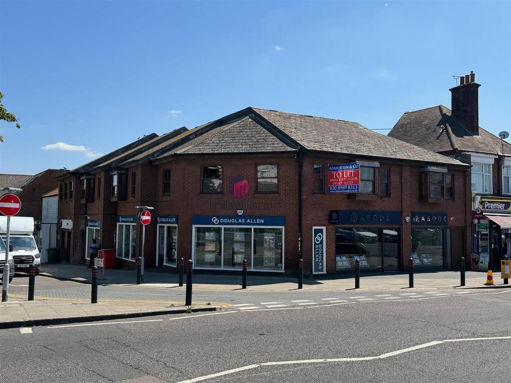 9-12 Johnston Rd, Woodford Green en venta Foto del edificio- Imagen 1 de 26