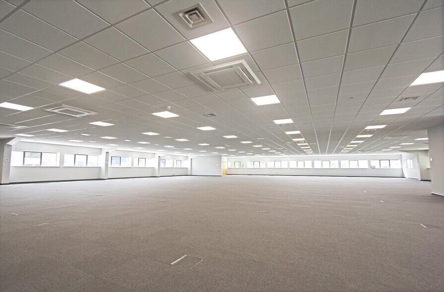 Electron Way, Eastleigh en alquiler - Foto del edificio - Imagen 3 de 12