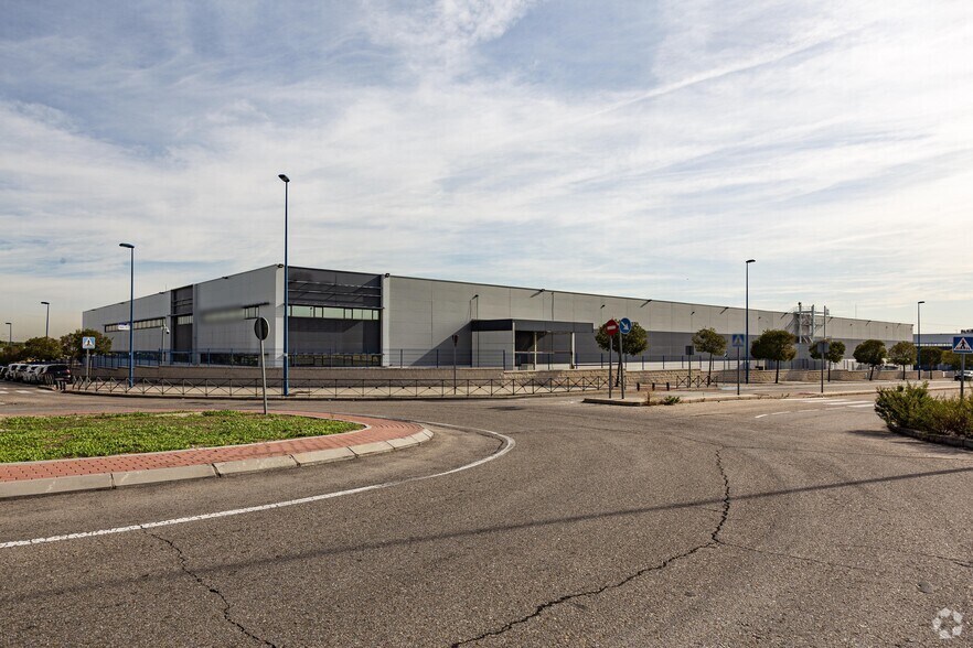 Nave en Leganés, Madrid en alquiler - Foto del edificio - Imagen 3 de 27