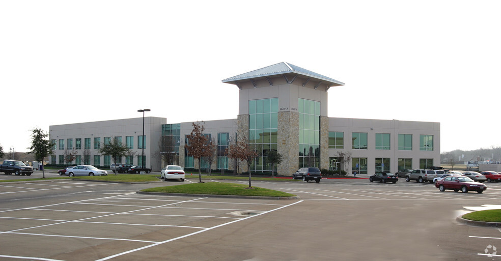 405 State Highway 121 Byp, Lewisville, TX en alquiler - Foto del edificio - Imagen 2 de 9