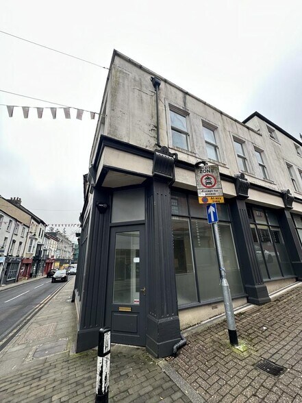 Commercial St, Pontypool en venta - Foto del edificio - Imagen 1 de 34