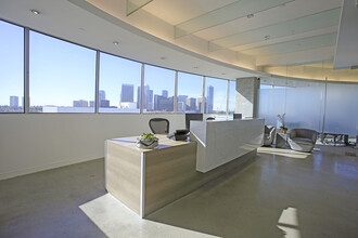 9701 Wilshire Blvd, Beverly Hills, CA en alquiler Foto del interior- Imagen 1 de 5