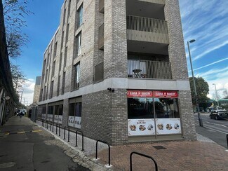 Más detalles de 643 High Rd, London - Local en alquiler