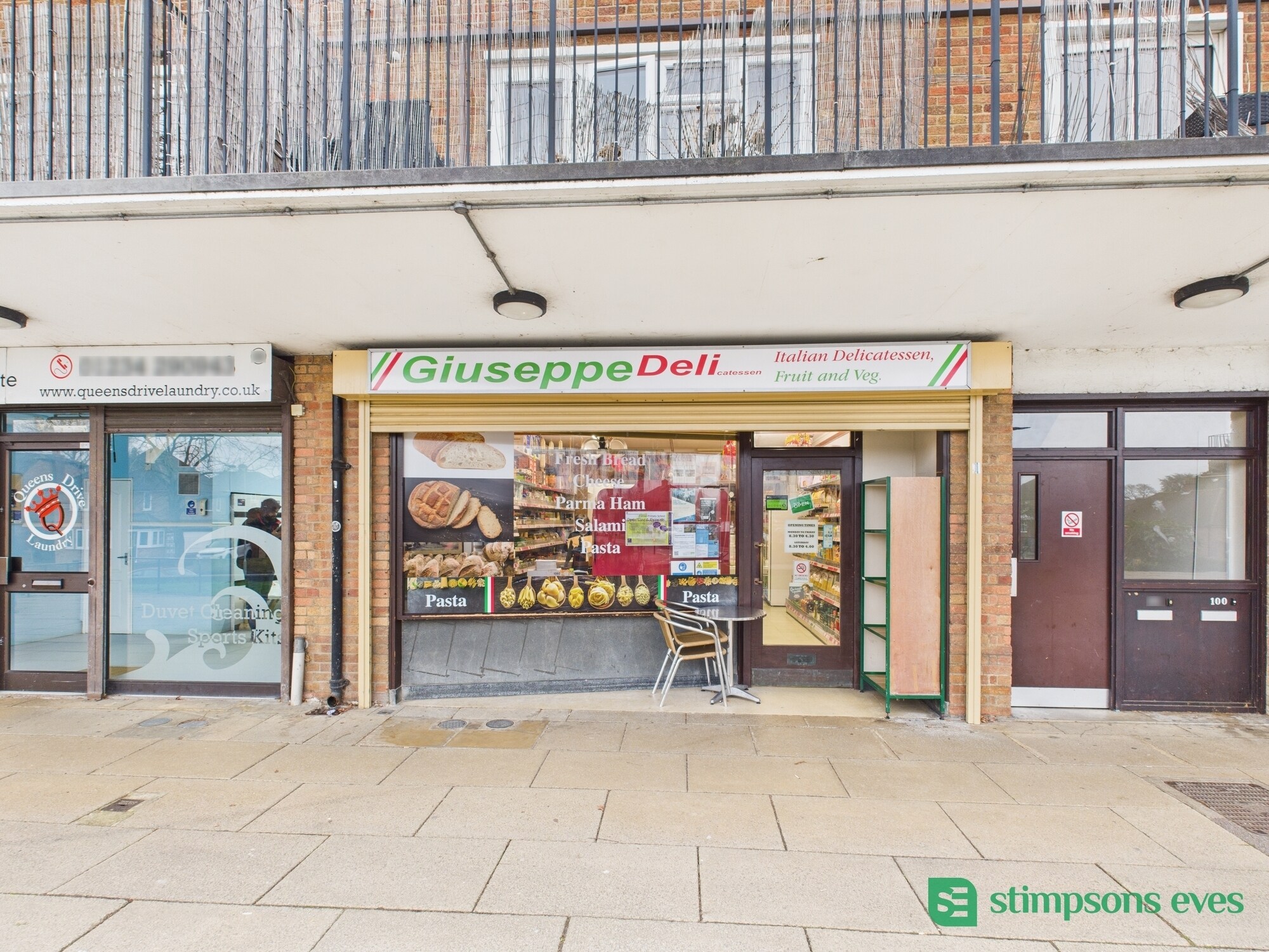 108-112 Queens Dr, Bedford en venta Foto principal- Imagen 1 de 8