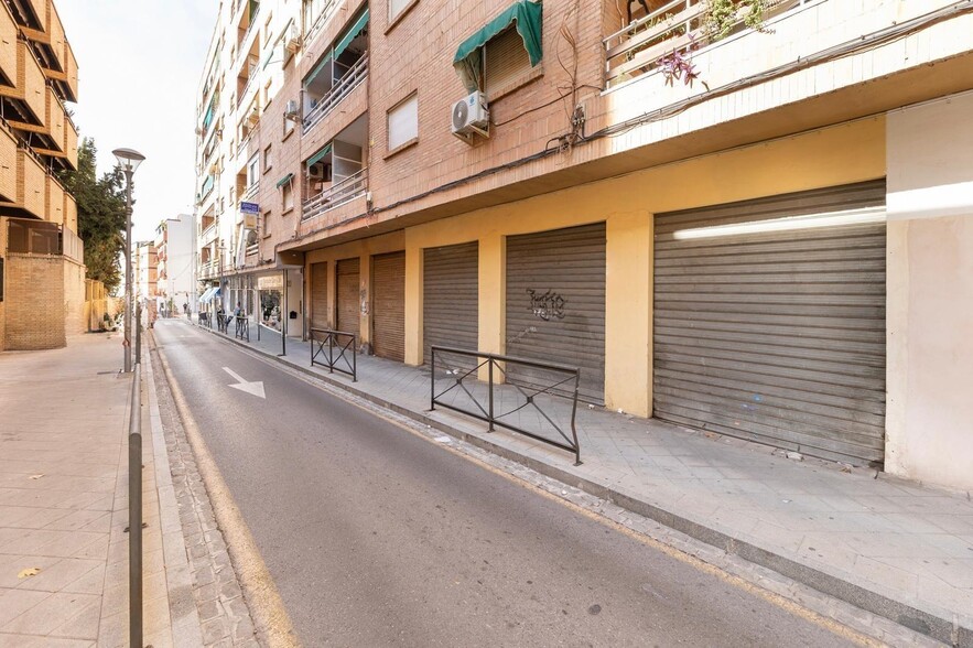 Calle Polo y Caña, 13, Granada, Granada en venta - Foto del edificio - Imagen 2 de 16