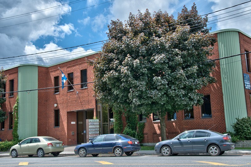 1085 Ch Du Côteau-Rouge, Longueuil, QC en alquiler Foto del edificio- Imagen 1 de 3