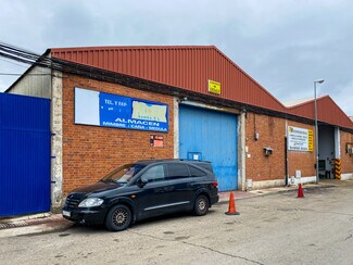 Más detalles de Calle Sierra Nevada, 14, Humanes de Madrid - Nave en venta