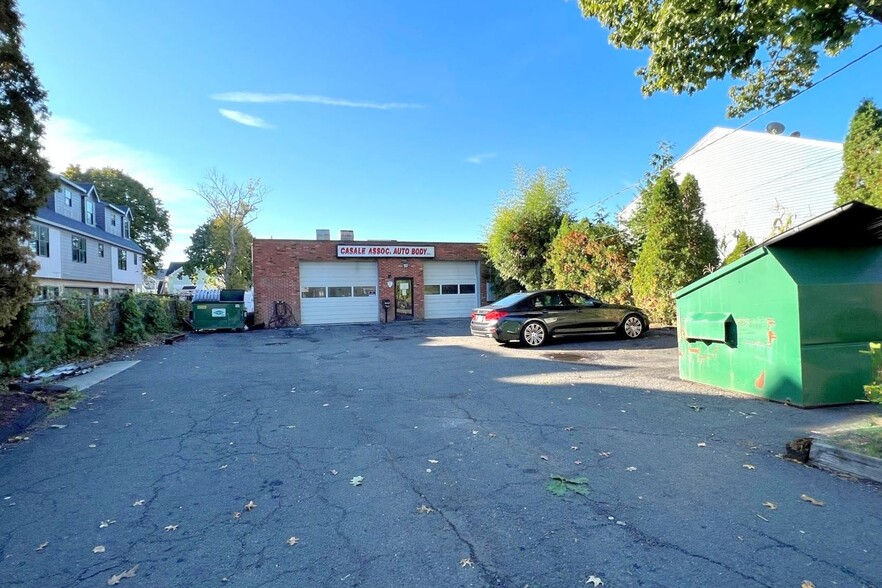 10 Van Zant St, Norwalk, CT en venta - Foto principal - Imagen 1 de 5