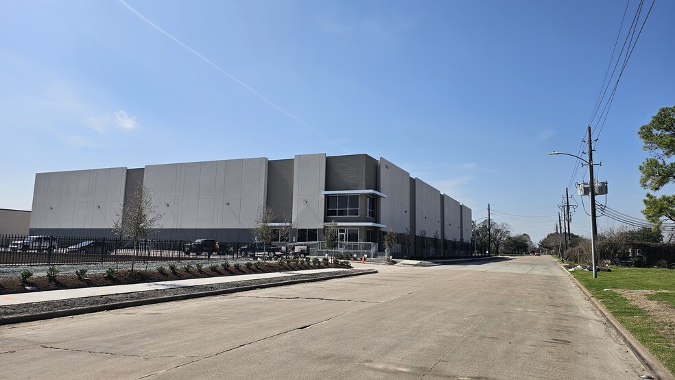 Rothway Street & Beeman Way, Houston, TX en alquiler - Foto del edificio - Imagen 3 de 8