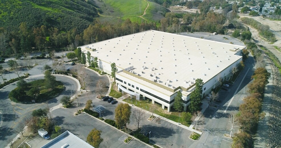 3935-3949 Heritage Oak Ct, Simi Valley, CA en alquiler - Foto del edificio - Imagen 1 de 10