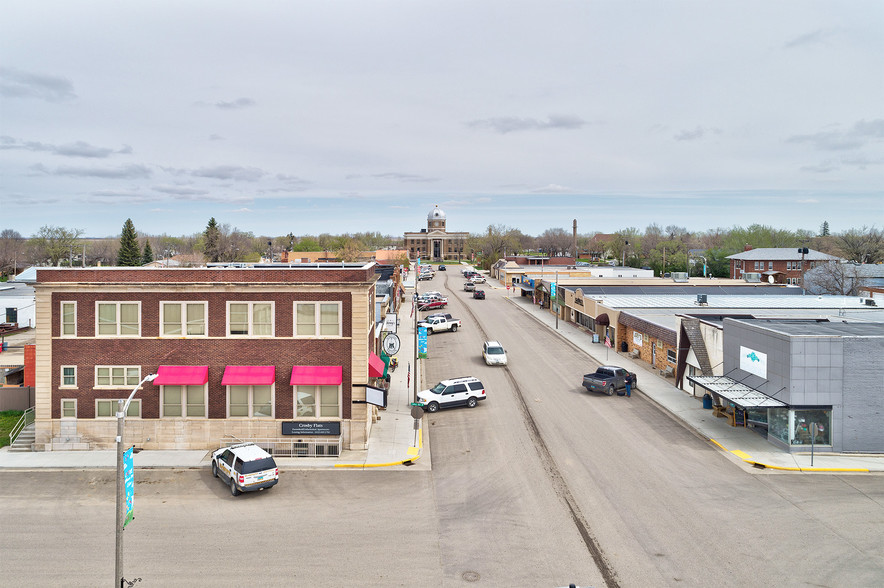 11 S Main St S, Crosby, ND en venta - Foto del edificio - Imagen 2 de 50