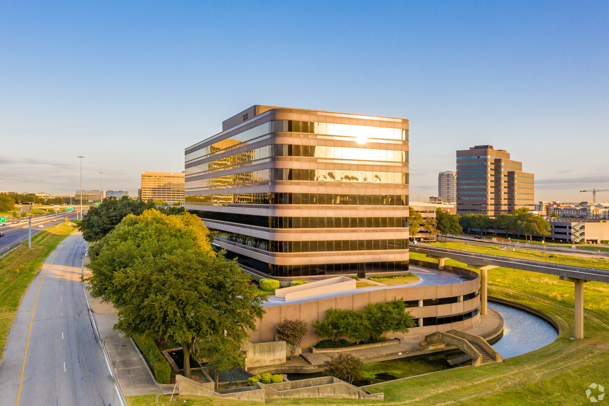 511 E John Carpenter Fwy, Irving, TX en alquiler Foto del edificio- Imagen 1 de 10